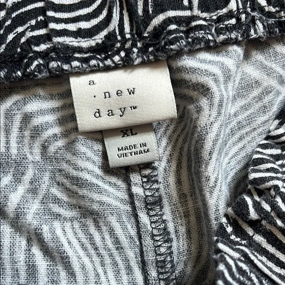 a new day High Waist Black and White Shorts - Picture 2 of 4